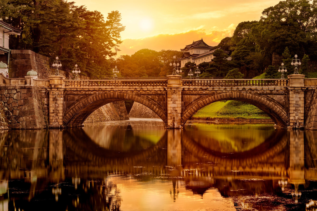 Duschrückwand-Blick auf die Nijubashi-Brücke in Tokio
