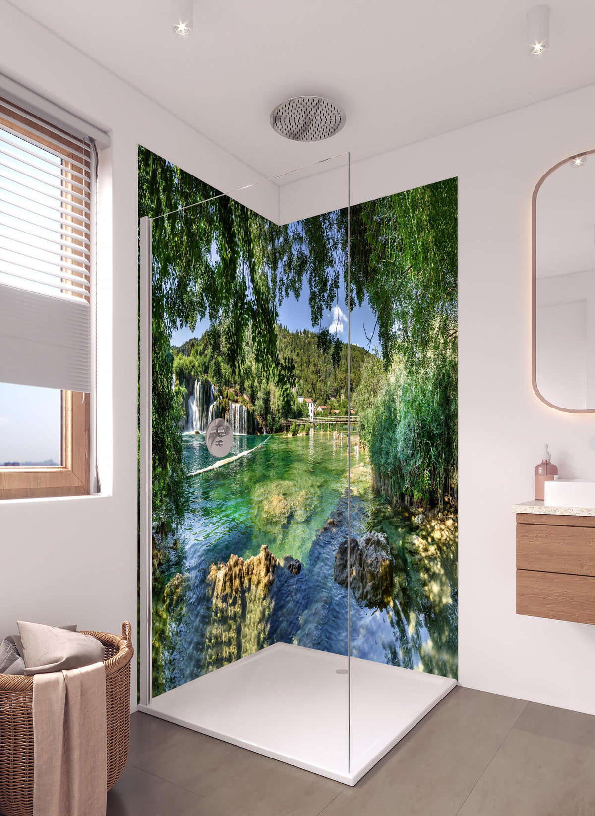 Duschrückwand - Mediterraner Wasserfall in hellem Badezimmer mit Regenduschkopf - zweiteilige Eck-Duschrückwand