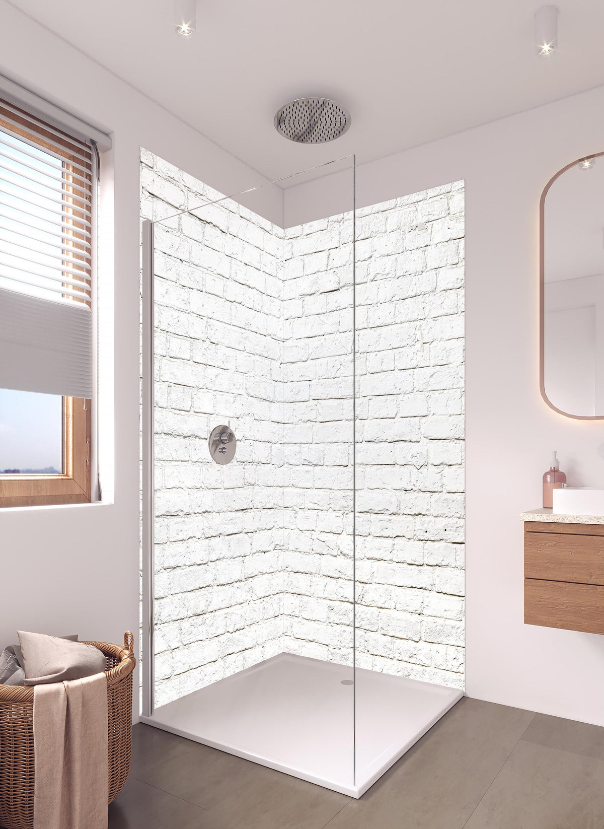 Duschrückwand - Weißer Backstein in hellem Badezimmer mit Regenduschkopf - zweiteilige Eck-Duschrückwand