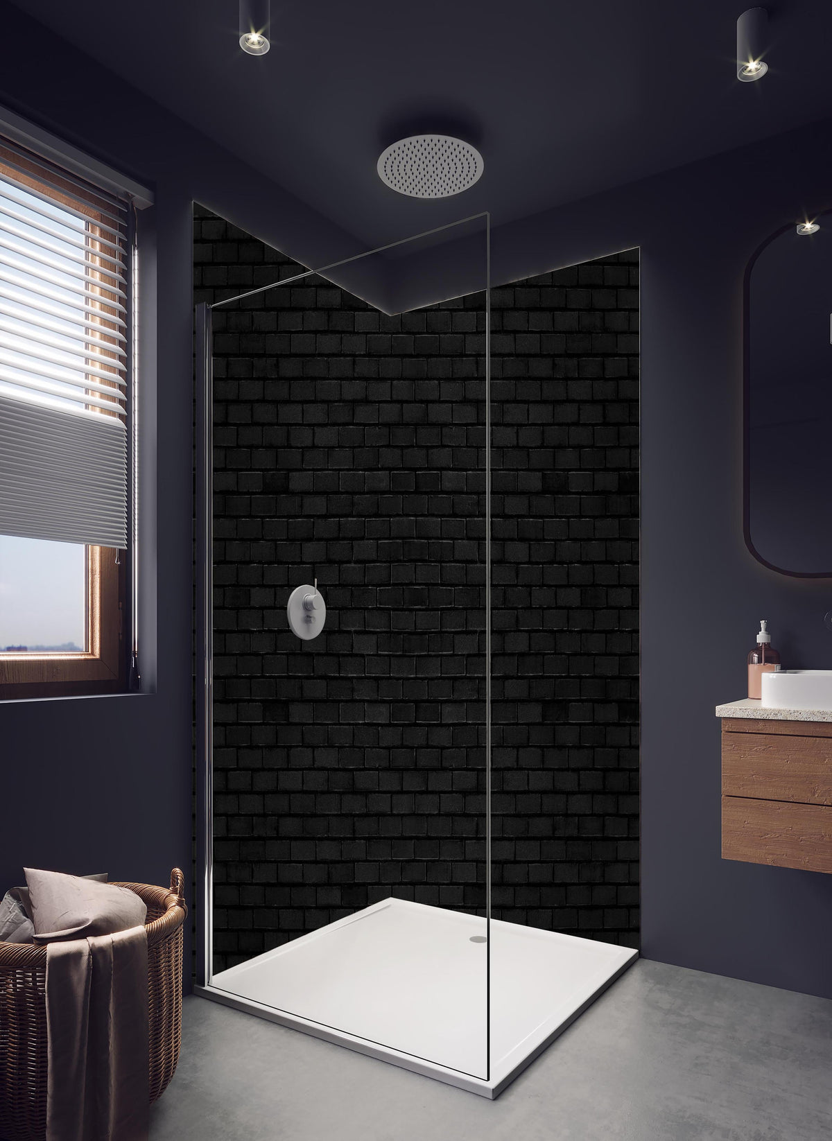 Duschrückwand - Schwarze Backsteinmauer 1 in hellem Badezimmer mit Regenduschkopf - zweiteilige Eck-Duschrückwand