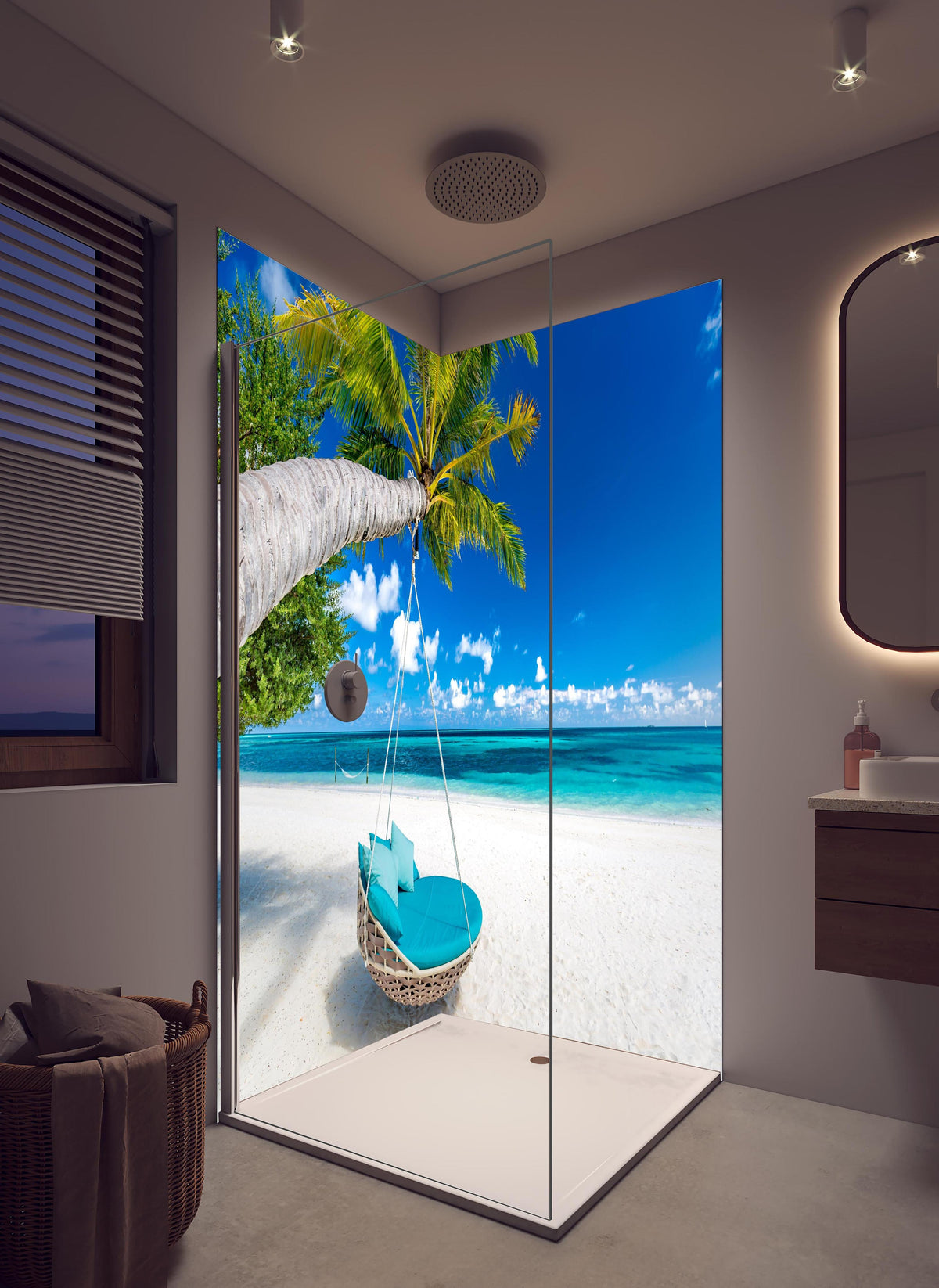 Duschrückwand - Tropischer Strand mit Hängebett in hellem Badezimmer mit Regenduschkopf - zweiteilige Eck-Duschrückwand