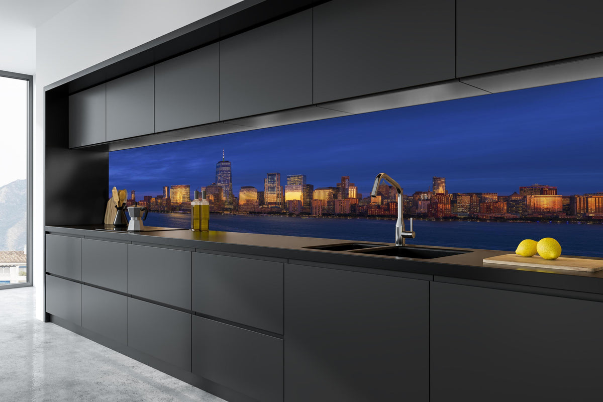 Küche - Blick auf die Skyline von Manhattan in tiefschwarzer matt-premium Einbauküche