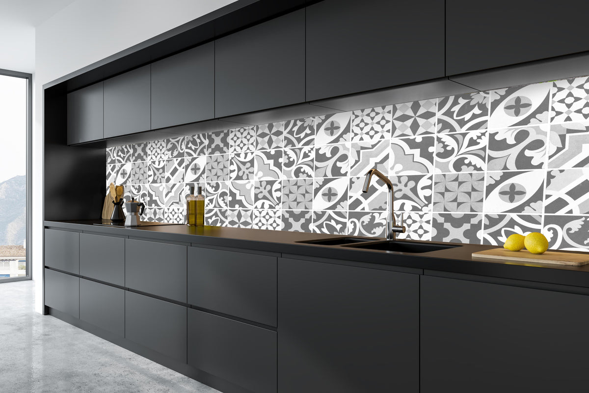 Küche - Grau-Weiß Vintage Mosaik in tiefschwarzer matt-premium Einbauküche