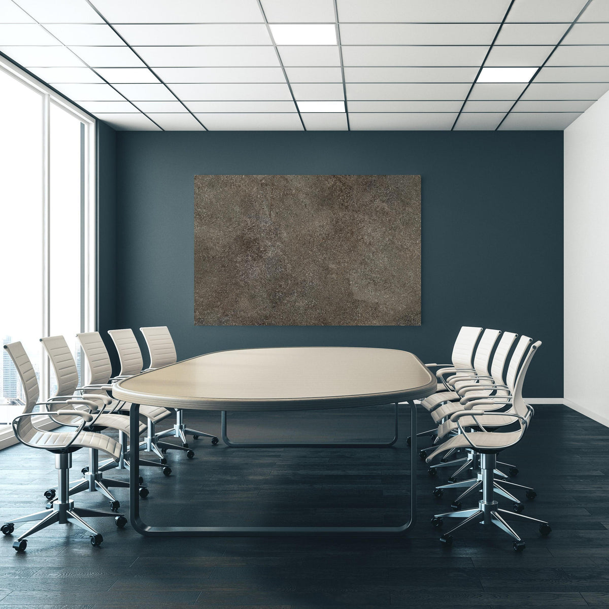Office Poster - Dunkelgrauer schwarzer Schieferhintergrund an blauer Wand in einem Besprechungsraum
