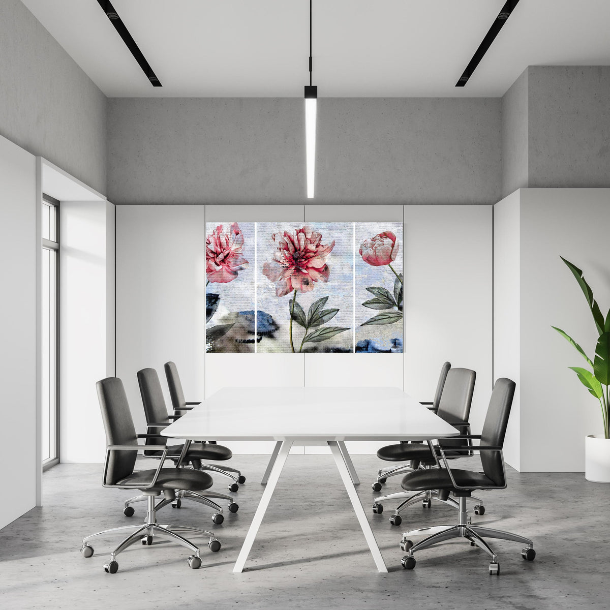 Office Poster - Sammlung von rosa Blumen - Ölgemälden in einem Konferenzraum an weißer Wand hängend