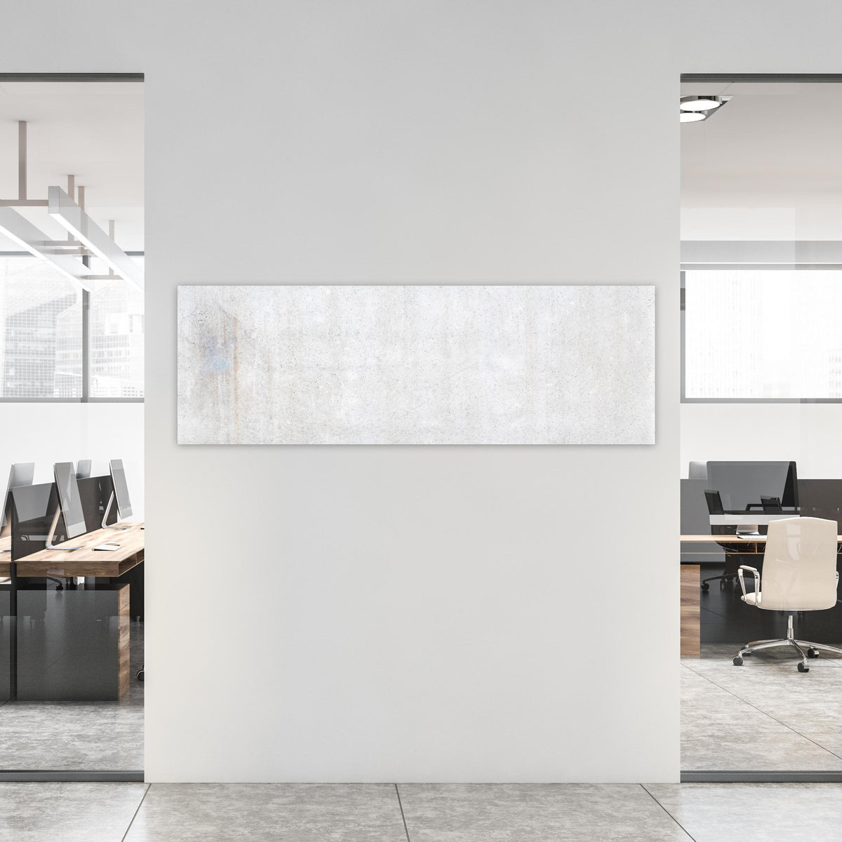 Office Poster - Weiß-bläuliche Betonwand an weißer Wand in hell eingerichtetem Büro