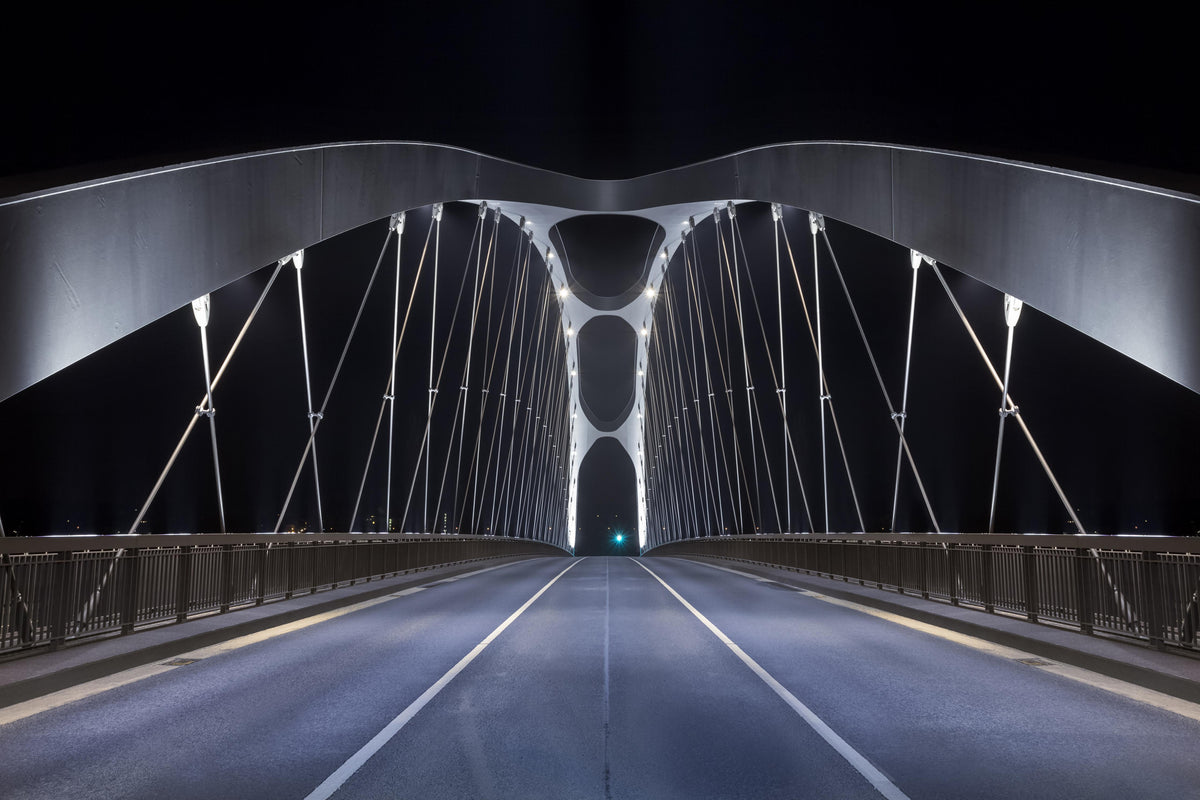 Spritzschutz-Frankfurter Bogenbrücke bei Nacht