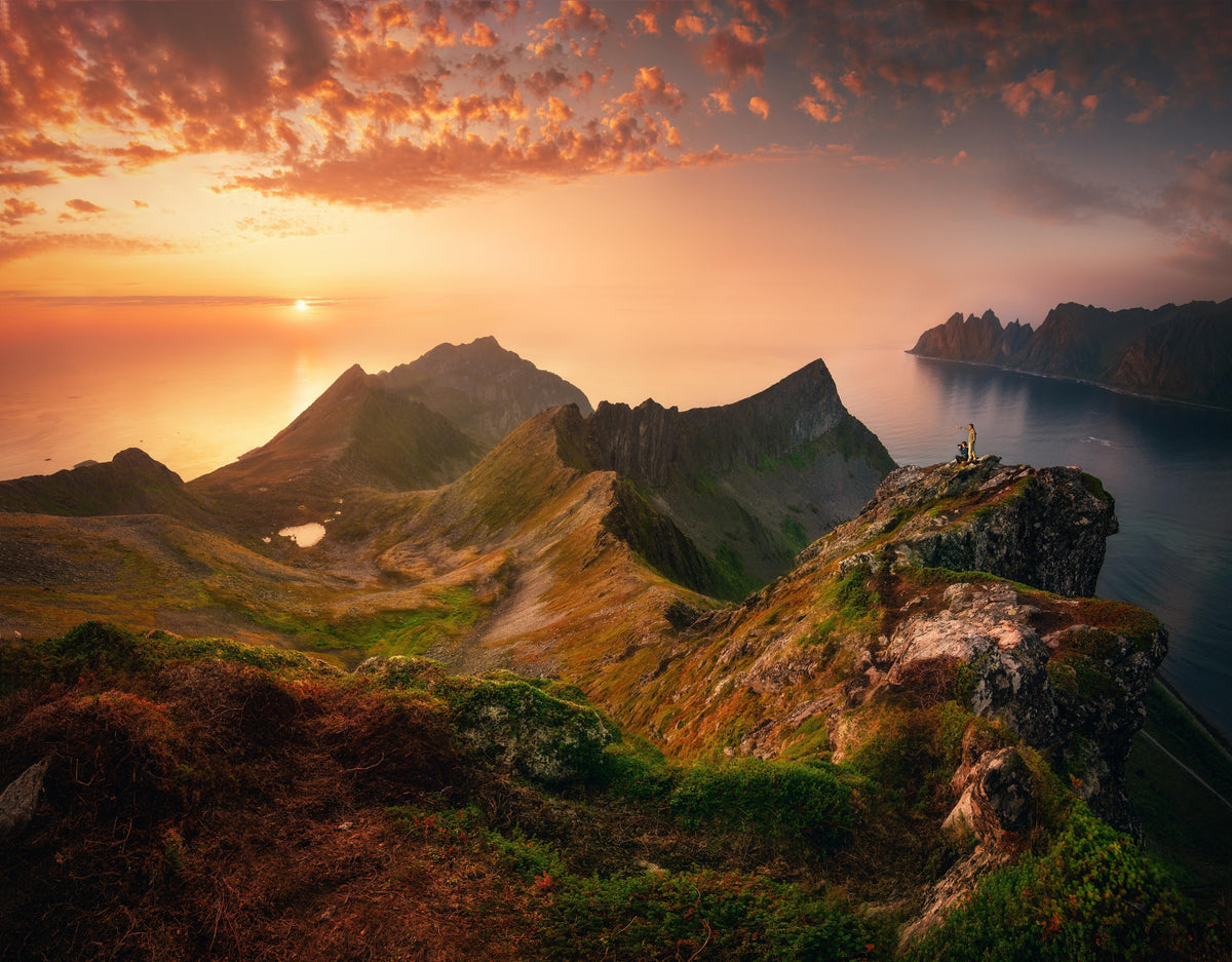 Spritzschutz-Sonnenuntergang auf der Insel Senja