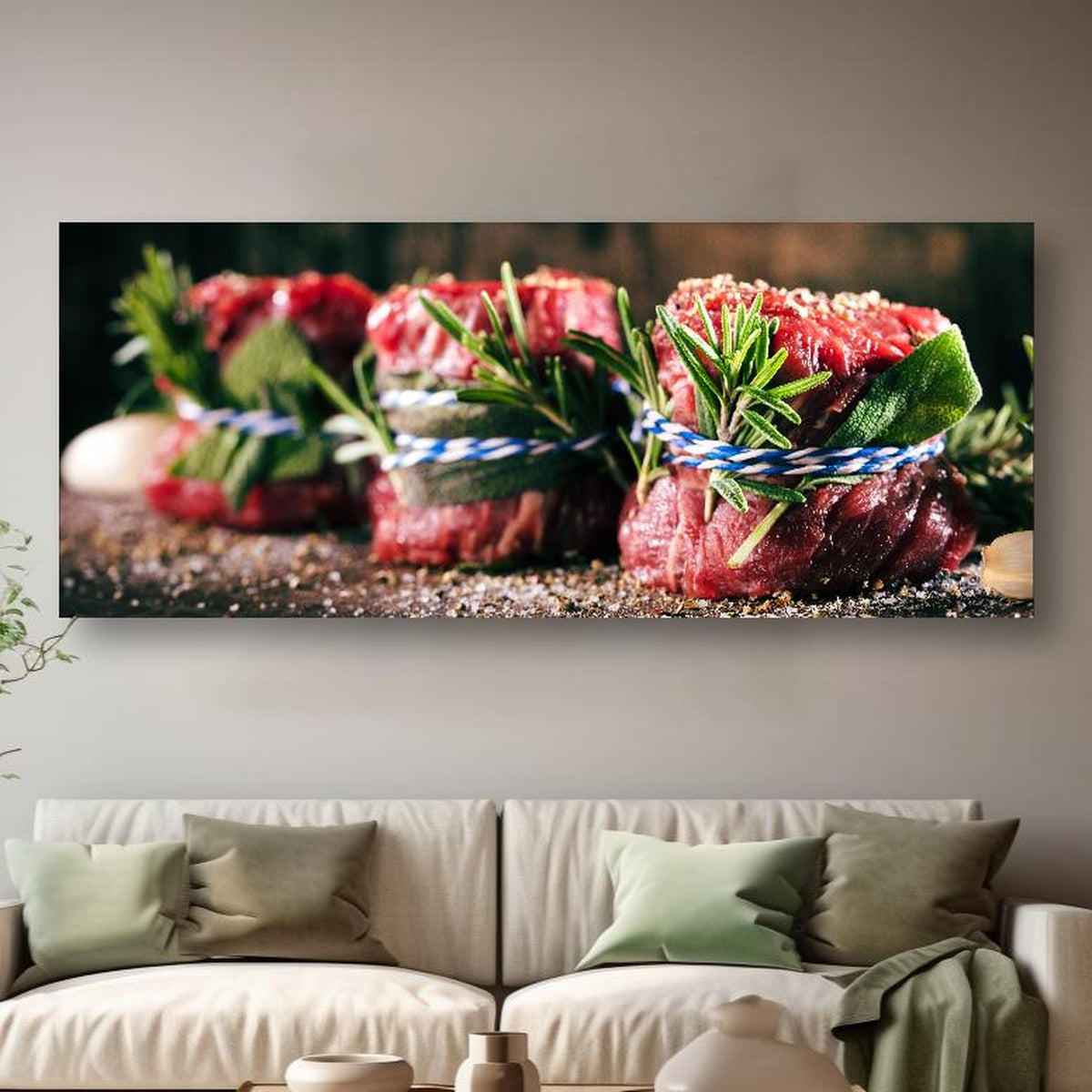 Wandbild - Rinderfilet zum Grillen in kreativ eingerichtetem Zimmer mit moderner Vase Zoom