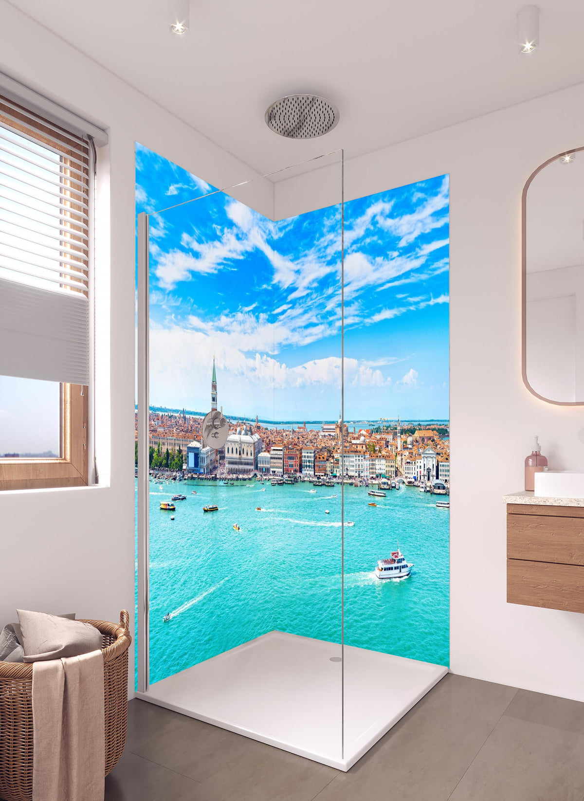 Duschrückwand - Venedig Panoramaluftaufnahme in hellem Badezimmer mit Regenduschkopf  - zweiteilige Eck-Duschrückwand