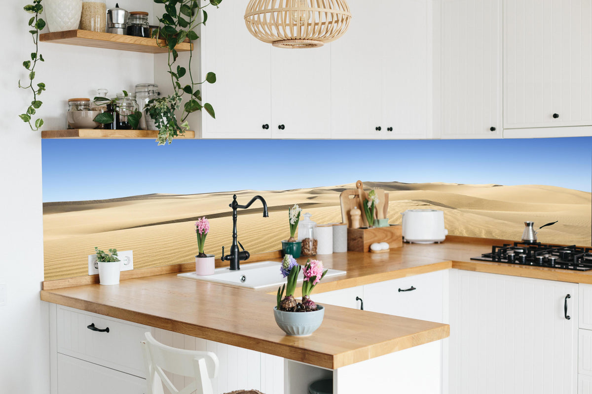 Küche - Gold desert in lebendiger Küche mit bunten Blumen