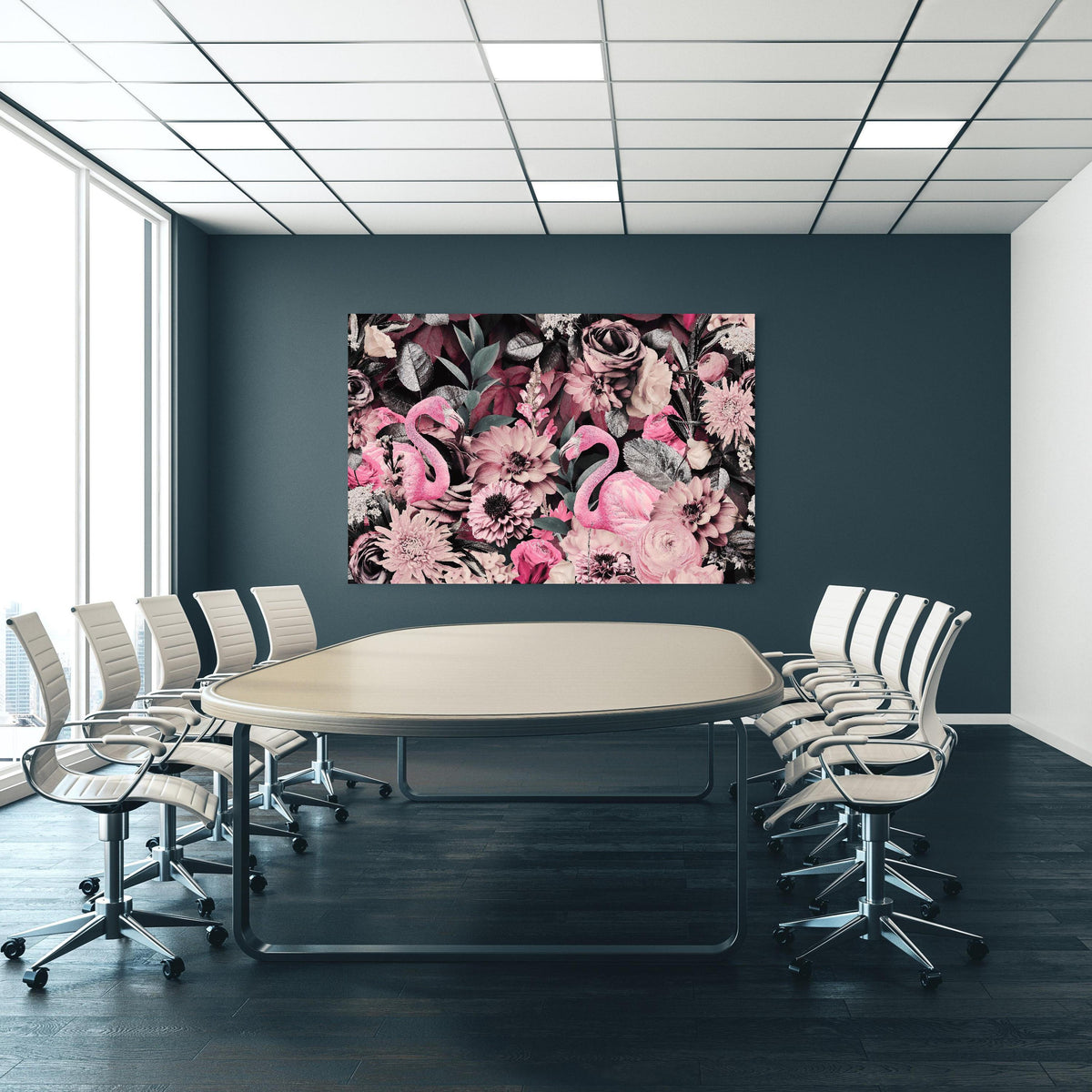 Office Poster  - Flamingo Garten - Floral an blauer Wand in einem Besprechungsraum