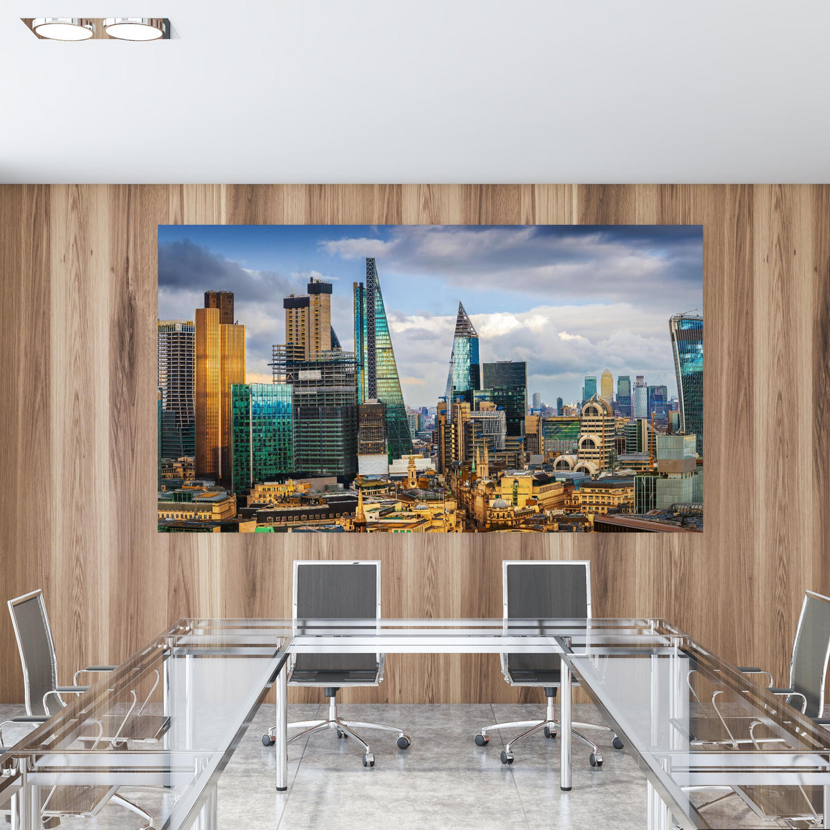 Office Poster  - Panorama von London in einem Konferenzraum mit Glastisch und Holzwand