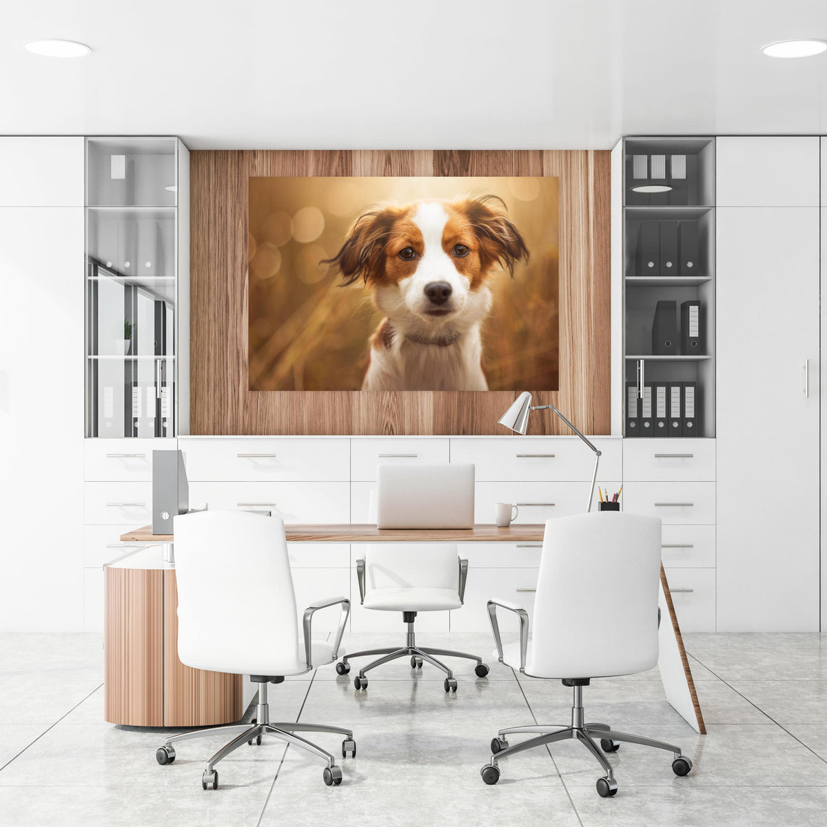 Office Poster  - Portrait eines süßen Kooiker Hundes an einer Holzwand hängend im Büroraum
Office Poster  - Portrait eines süßen Kooiker Hundes an einer Holzwand hängend im Büroraum