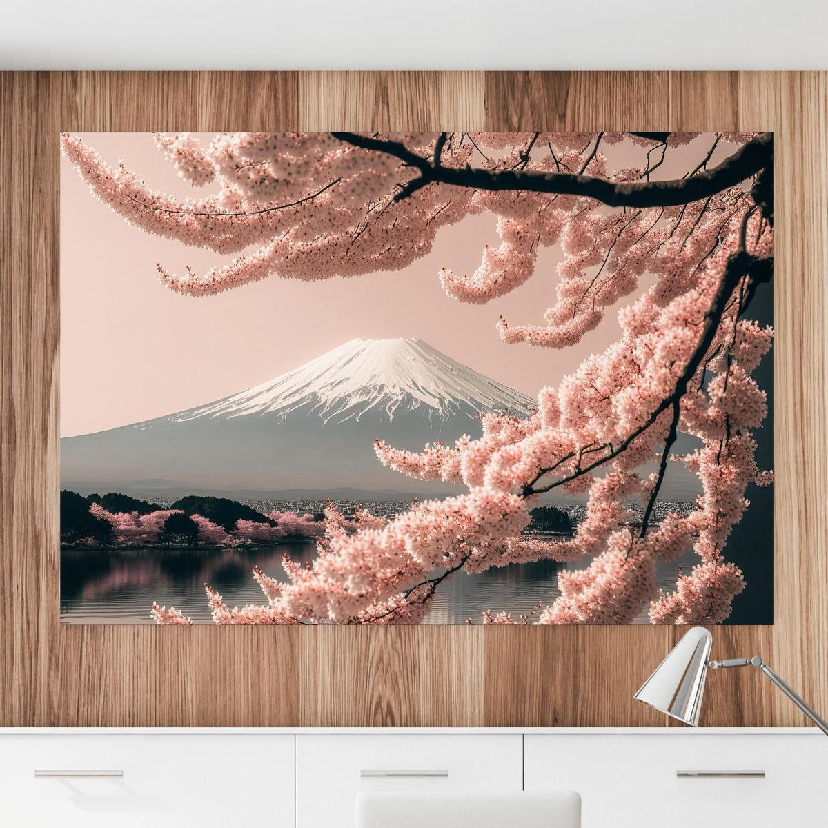 Office Poster  - Sakura Baum mit Fuji Berg im Hintergrund an einer Holzwand hängend im Büroraum Zoom
