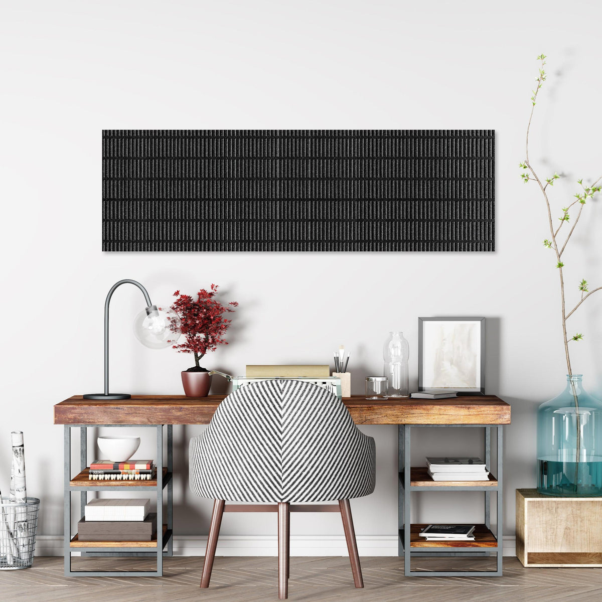 Office Poster  - Schwarze Stein Ziegel Textur über klassischem Holzschreibtisch mit Bücherregal