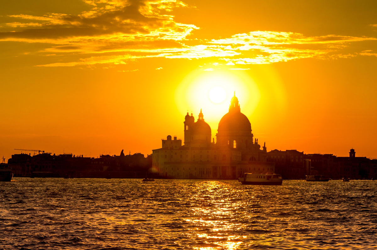 Spritzschutz-Sonnenuntergang in Venedig